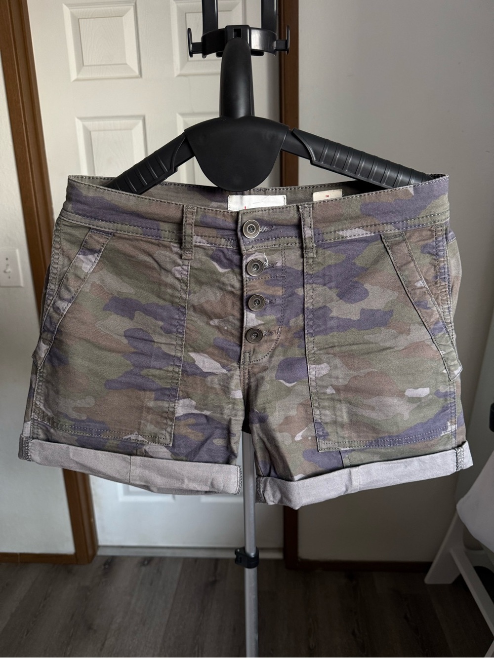 Anthropologie The Wanderer Camo Utility Shorts Women’s 26 Linen Blend